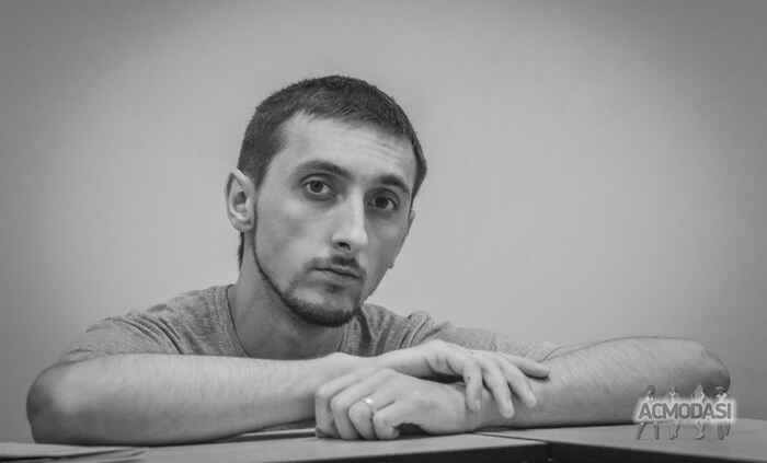 Максим Сергеевич Овчаров фото №725938. Загружено 06 Сентября 2014