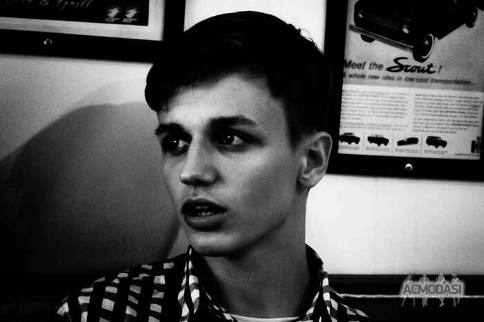 Евгений  Артемович фото №995273. Загружено 11 Февраля 2016