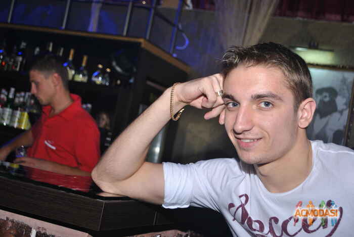 Зара Юрий Юрий фото №266773. Загружено 07 Октября 2012