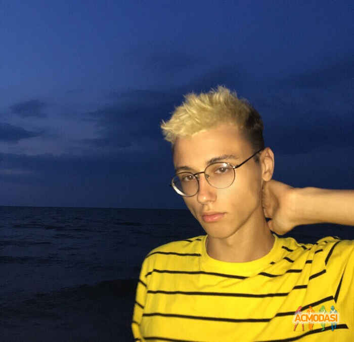 Владислав Андреевич Гарный фото №1491936. Загружено 27 Июля 2019