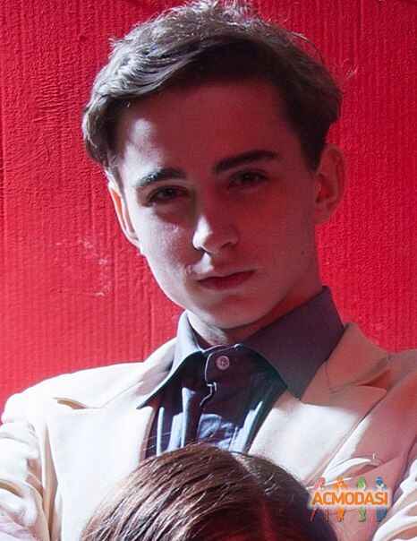 Артём   фото №1094770. Загружено 09 Октября 2016