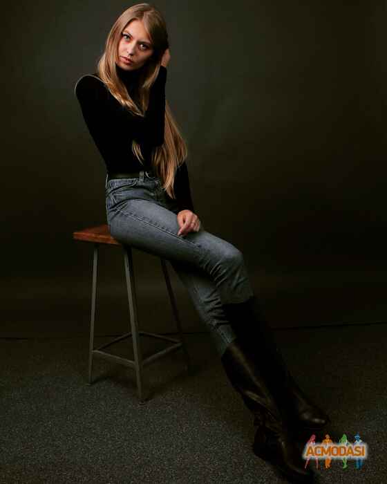 Олена Анатоліївна Ляшук фото №952786. Загружено 10 Ноября 2015