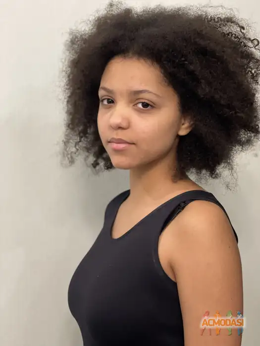 Николь Энекевна Ниенти фото №1947692. Загружено 18 Февраля 2026