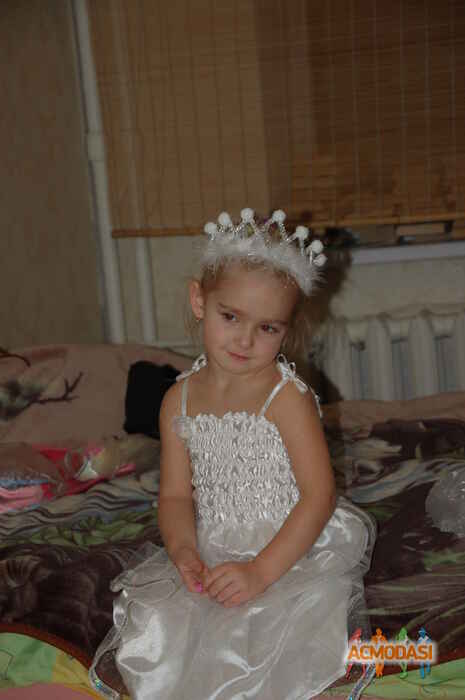 Лиза Вячеславовна Ожигина фото №287747. Загружено 11 Ноября 2012