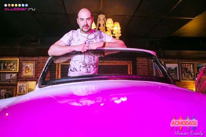 Максим   фото №754447. Загружено 16 Октября 2014