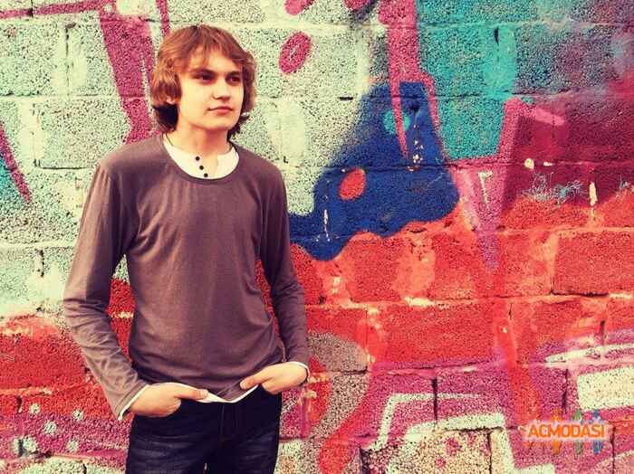 Виктор Юрьевич Игнатов фото №843285. Загружено 02 Апреля 2015