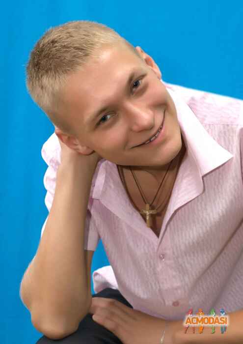 Виталий Витальевич Хобта фото №828110. Загружено 28 Февраля 2015