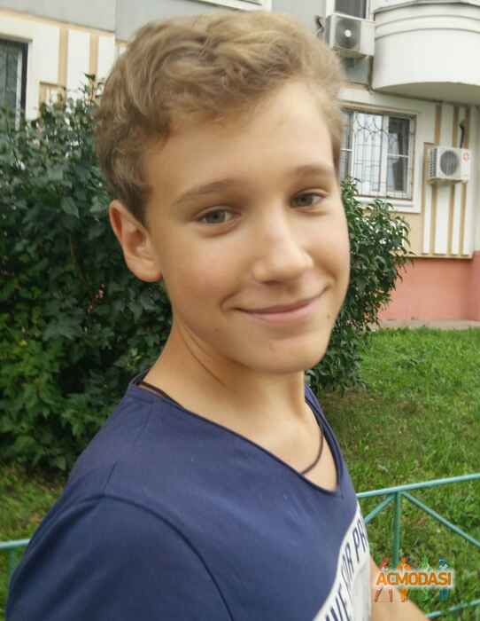 Максим   фото №1083465. Загружено 11 Сентября 2016