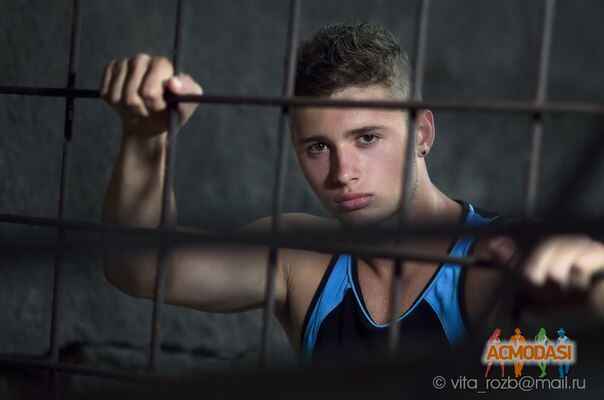 Артём  Захарченко фото №660036. Загружено 28 Мая 2014