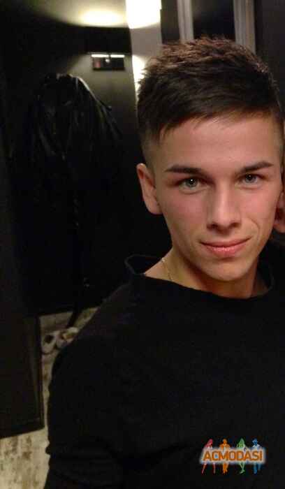 Владимир Игоревич Молчанов фото №613323. Загружено 12 Марта 2014