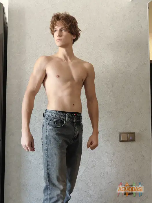 Matvey  Online фото №1939171. Загружено 20 Октября 2025