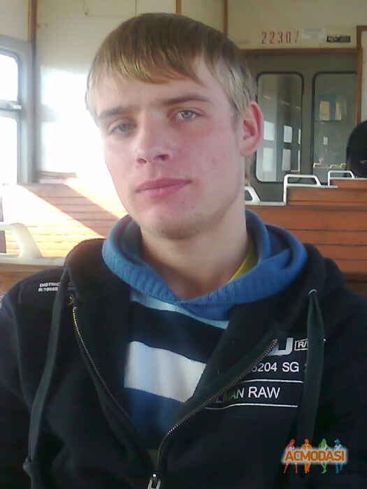 Артём Сергеевич Колот фото №195618. Загружено 08 Мая 2012