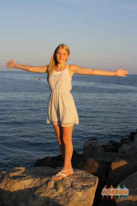 Аня   фото №846828. Загружено 08 Апреля 2015