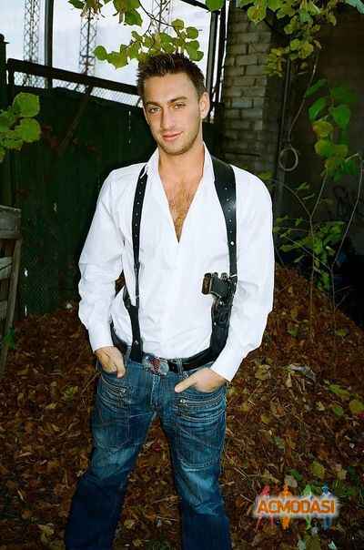 Сережка Владимирович Новиков фото №618376. Загружено 19 Марта 2014