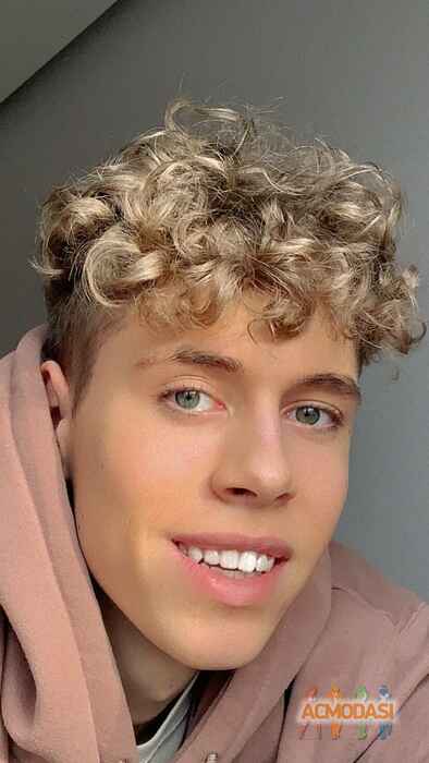 Максим Владимирович Пантелеев фото №1692387. Загружено 20 Марта 2021