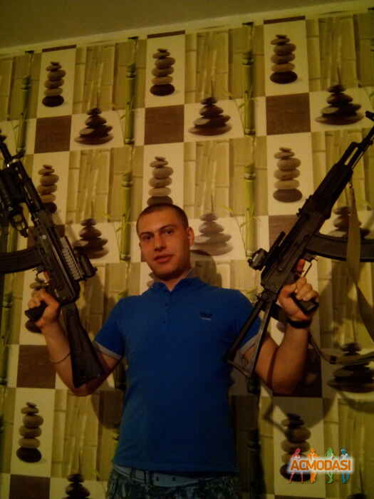 Витя Владимирович Пестру фото №947890. Загружено 31 Октября 2015