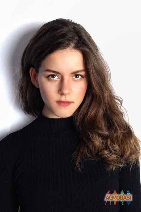 Ясмин Фаридовна Хаграс фото №1198578. Загружено 05 Июля 2017