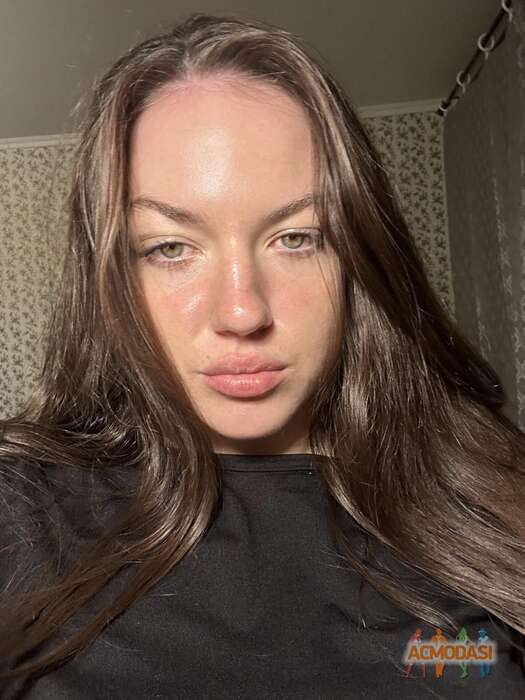 Полина  Молчанова фото №1860211. Загружено 08 Июля 2023