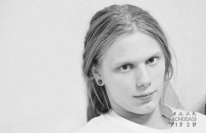 Вадим Валерійович Жуковський фото №250261. Загружено 07 Сентября 2012