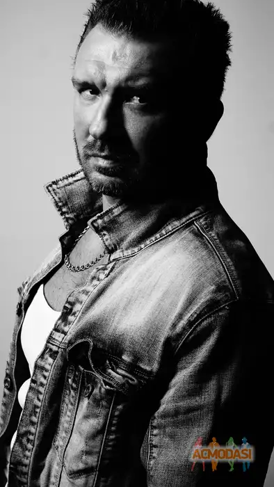 Владислав Юрьевич Есин фото №1942567. Загружено 28 Ноября 2025