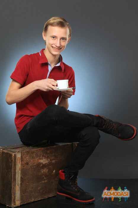 Илья  Викторович фото №720937. Загружено 30 Августа 2014