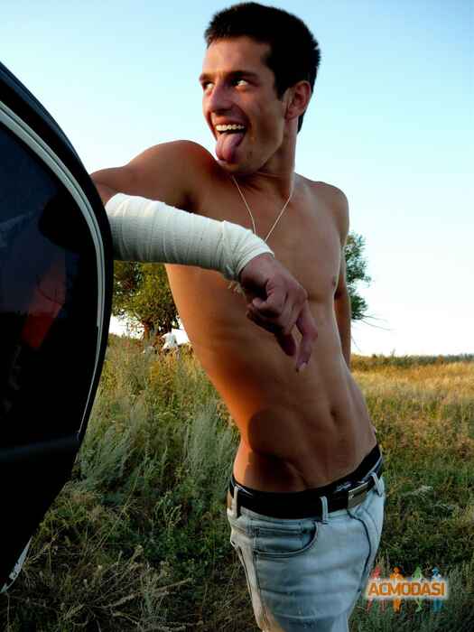 Артур Эдуардович Шайхисламов фото №564432. Загружено 07 Января 2014