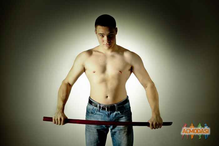 Максим   фото №265335. Загружено 04 Октября 2012