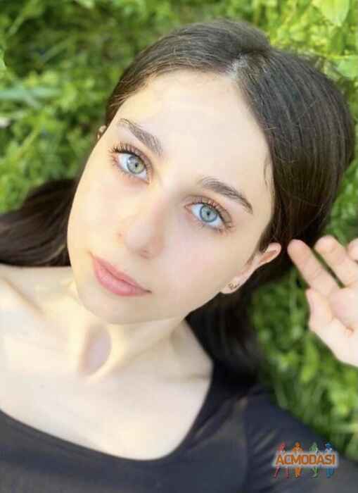 Камила Сергеевна Степанова фото №1671322. Загружено 06 Января 2021