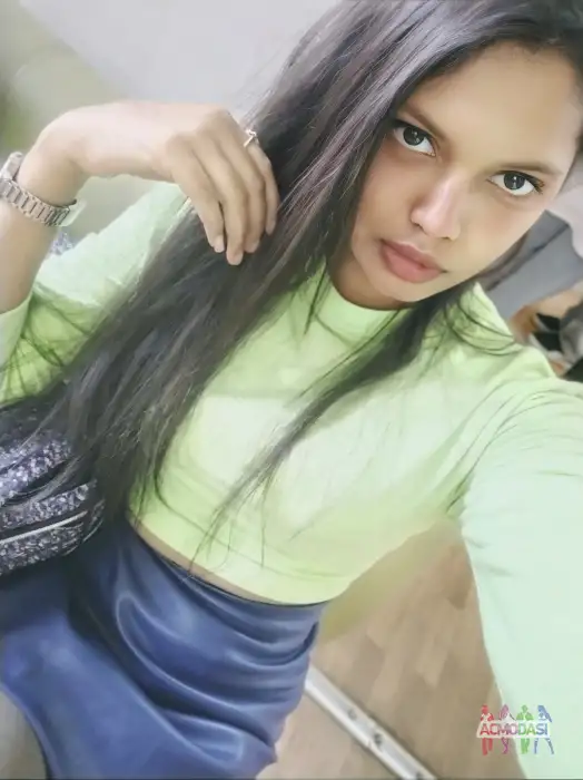 Sruthi  Karthigeyan фото №1939075. Загружено 19 Октября 2025