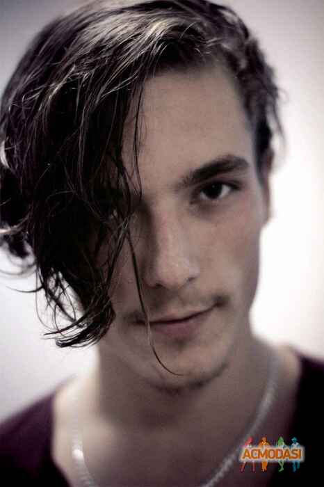 Илья Владимирович Русь фото №464781. Загружено 06 Августа 2013