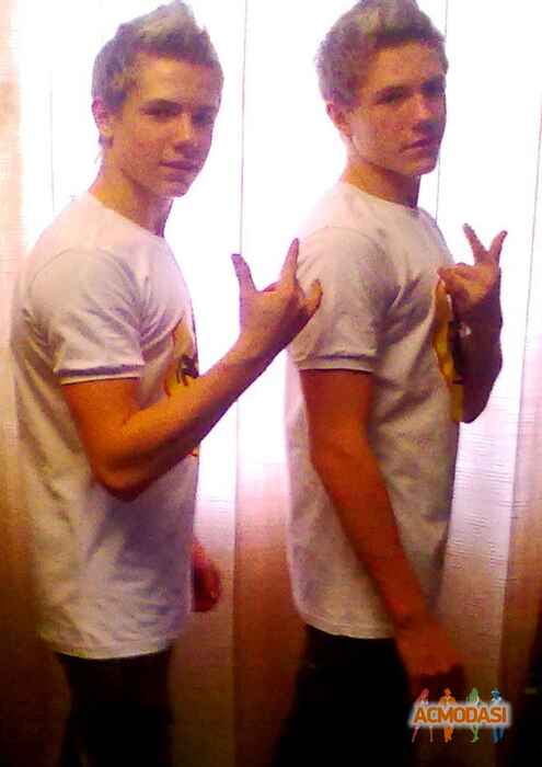 Влад И Стас фото №304148. Загружено 05 Декабря 2012