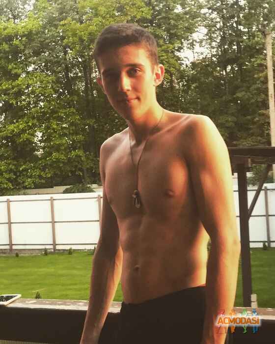 Максим Сергеевич Яремчук фото №1552647. Загружено 22 Декабря 2019