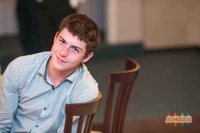 Артем Минияров Раилевич фото №946852. Загружено 29 Октября 2015