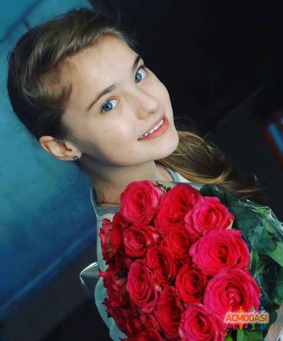 Элина Михайловна Патысьева фото №1095149. Загружено 10 Октября 2016