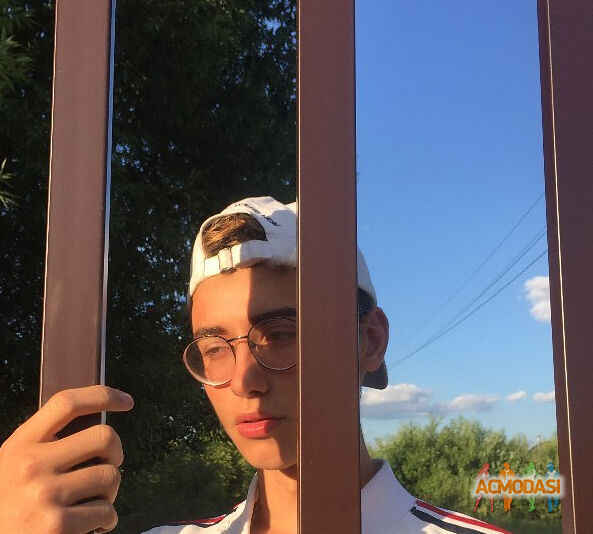 Владислав Андреевич Гарный фото №1491933. Загружено 27 Июля 2019