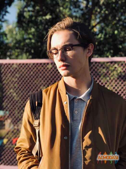 Ян   фото №1556670. Загружено 08 Января 2020