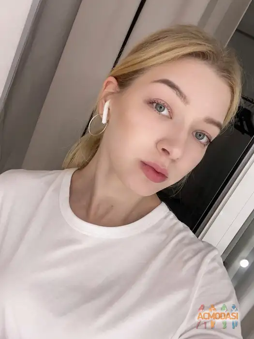 Анастасия  Ботика фото №1939413. Загружено 24 Октября 2025