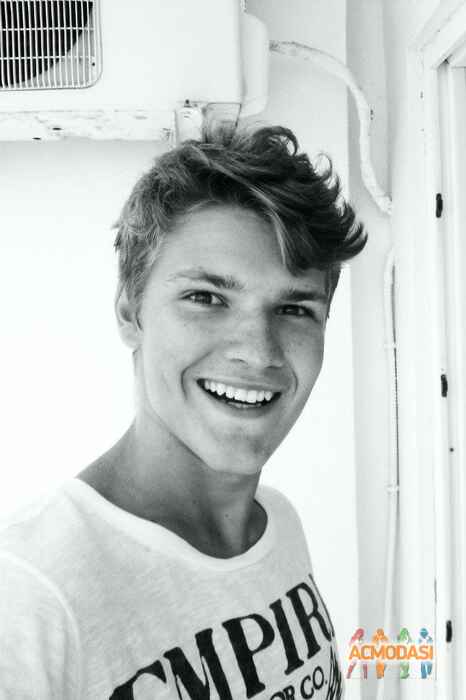 Максим Викторович Краснянский фото №1107034. Загружено 07 Ноября 2016