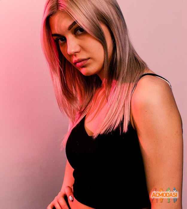 Полина  Хорошенко фото №1466490. Загружено 29 Мая 2019