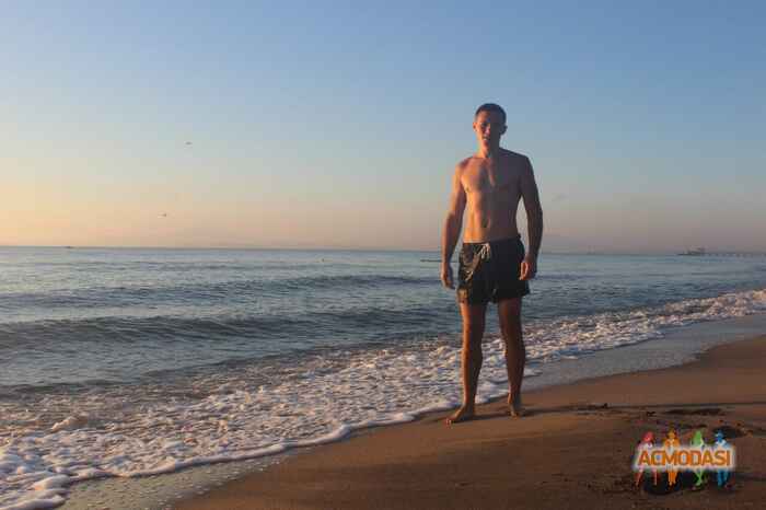 Артем  Киевский фото №917827. Загружено 07 Сентября 2015