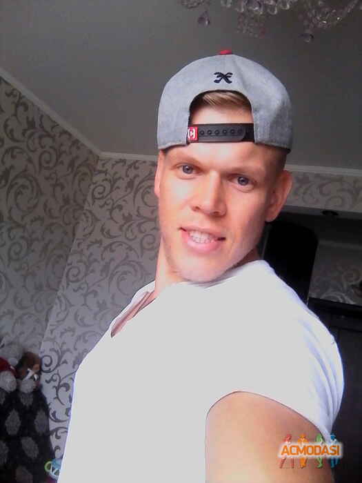 Юрий Николаевич Иванов фото №945372. Загружено 26 Октября 2015