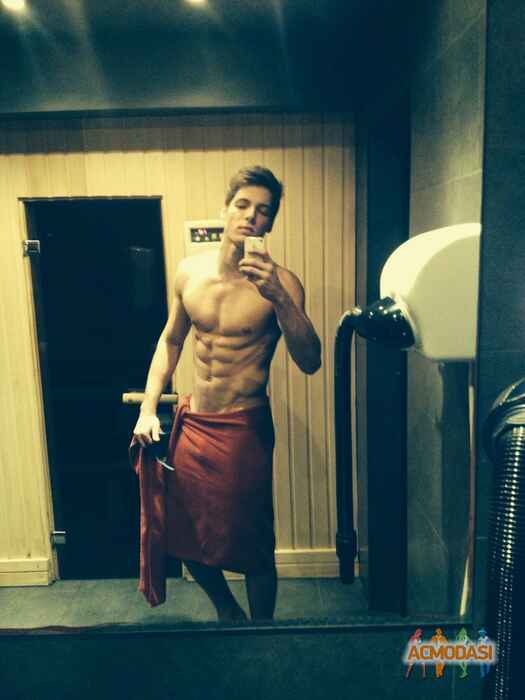 Юрий  Семёнов фото №644678. Загружено 29 Апреля 2014