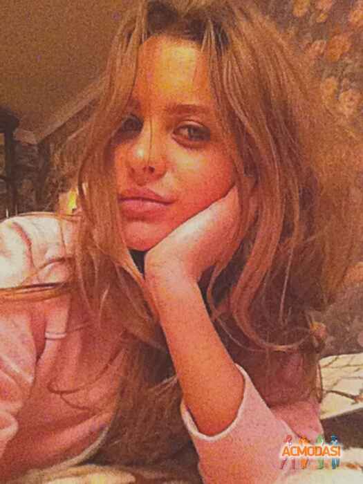 Крылова Екатерина Сергеевна фото №133502. Загружено 18 Января 2012