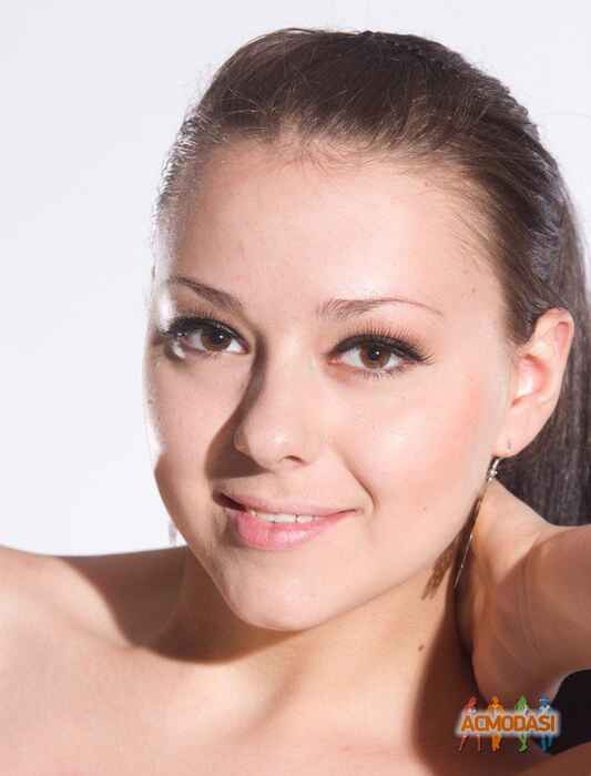 Аничка  Патратий фото №264583. Загружено 03 Октября 2012