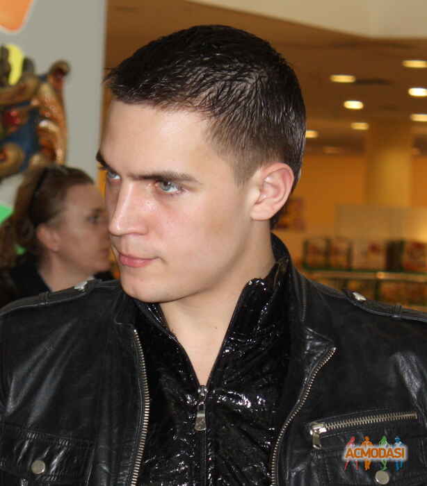 Артем Викторович Демьяненко фото №104369. Загружено 14 Ноября 2011