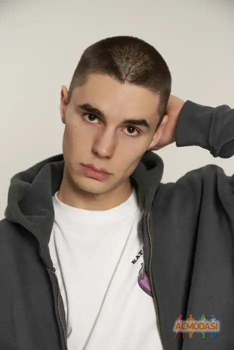 Иван  Зайцев фото №1943752. Загружено 16 Декабря 2025