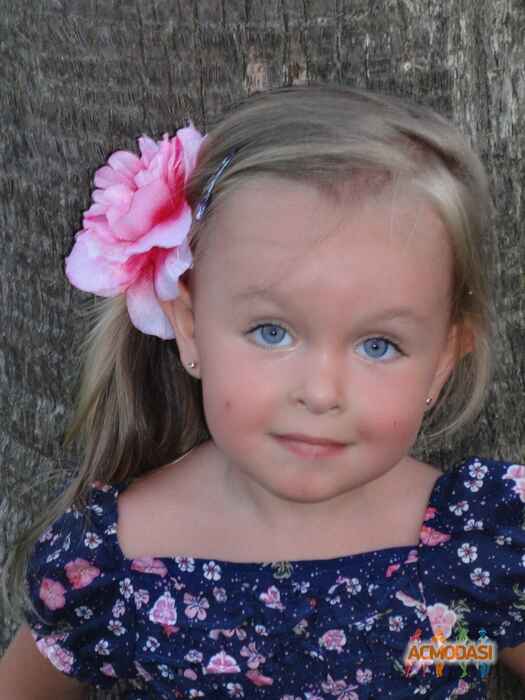 Антонина Вадимовна Свентэк фото №245277. Загружено 28 Августа 2012