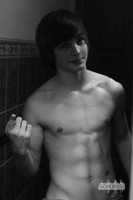 Хмарский  Дмитрий фото №181329. Загружено 09 Апреля 2012