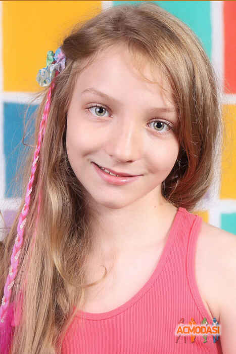Sweet Abby Model