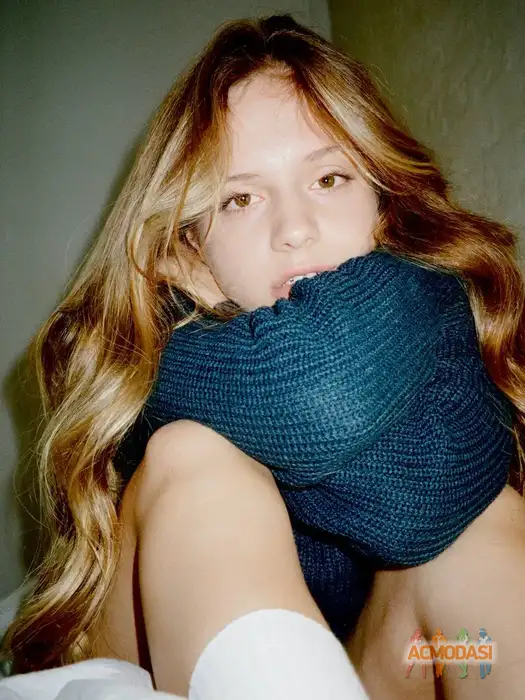 Марина  Бородуля фото №1938941. Загружено 17 Октября 2025